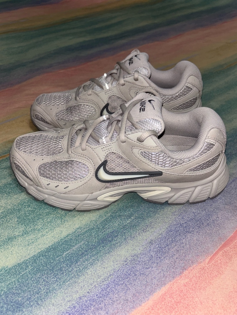 Nike V5 RNR Suede Athletic Shoes Moon Particle / Light Orewood Brown women’s 8